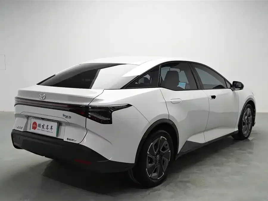 Toyota bZ 3 2023 517km Elite PRO 2023 — миниатюра 5