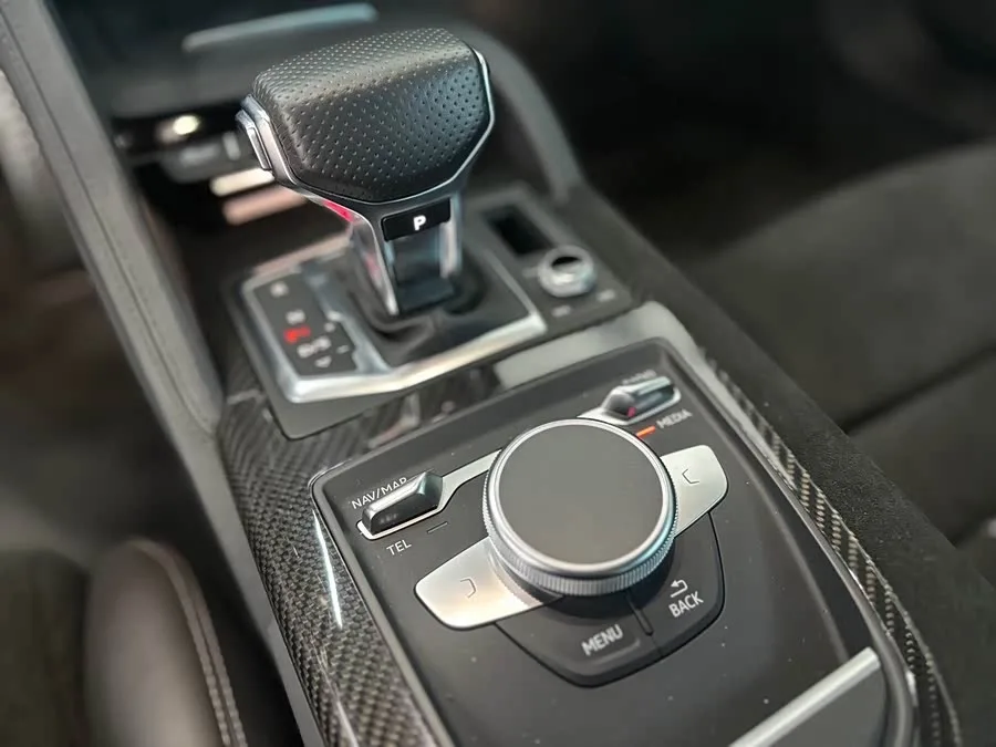 Audi R8 2022 V10 Coupe Performance 2023 — миниатюра 4