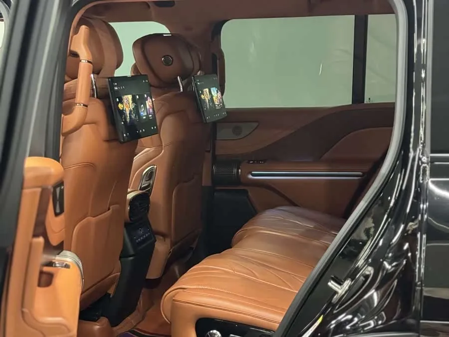 BYD U8 Looking up to U8 2023 Deluxe Edition 2024 — миниатюра 3