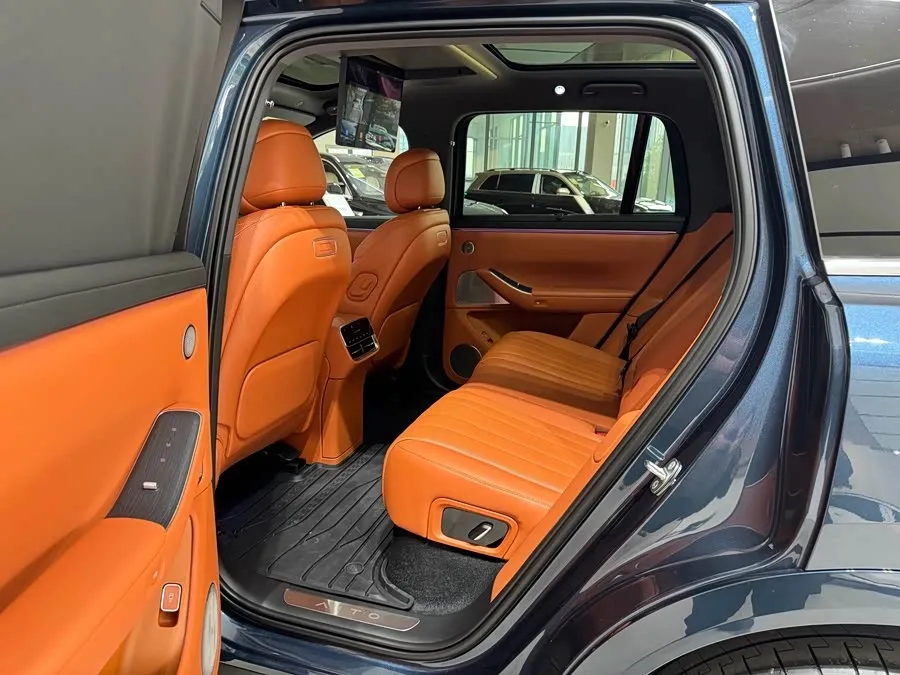 AITO M7 M7 2026 Extended Range Max 4WD 5-seater 2025 — миниатюра 3