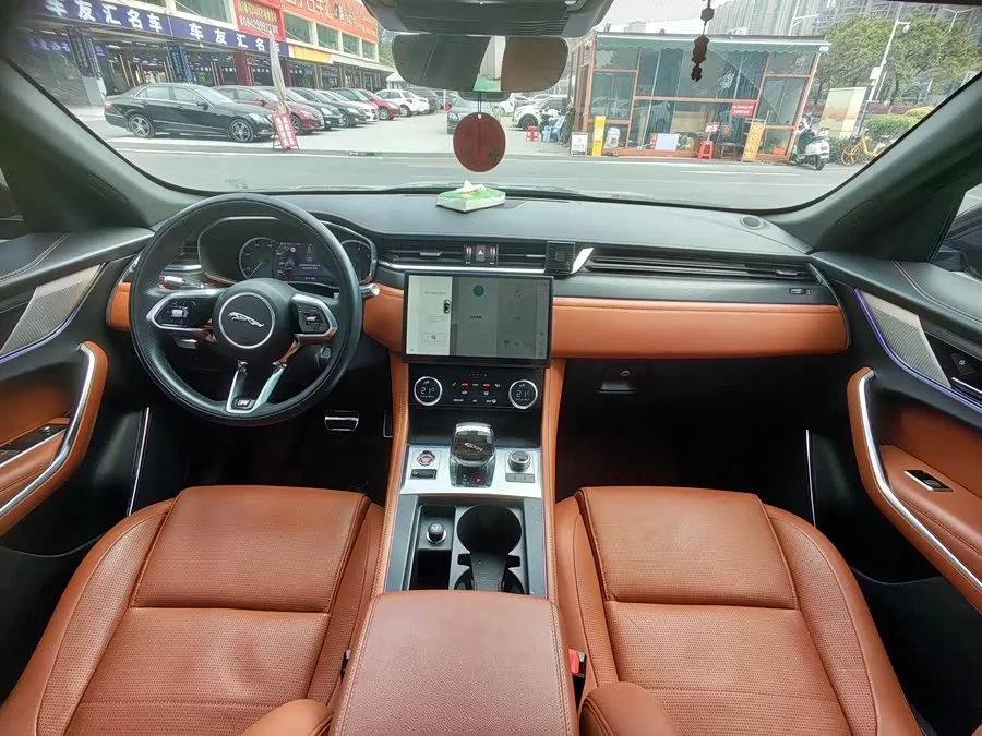 Jaguar F-Pace 2022 P250 R-Dynamic BLACK 2022 — миниатюра 3