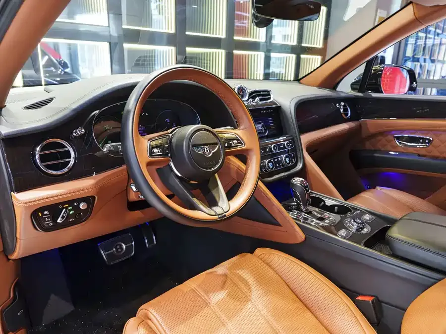 Bentley Bentayga Bentayga 2021 4.0T V8 2022 — миниатюра 4