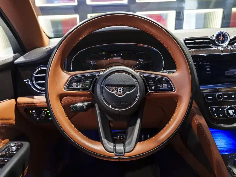 Bentley Bentayga Bentayga 2021 4.0T V8 2022 — миниатюра 5