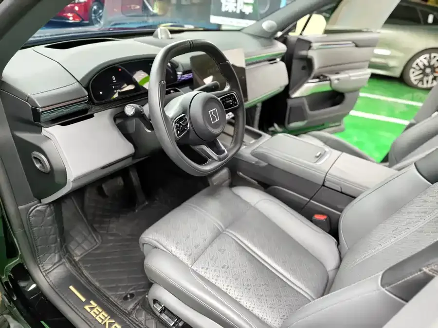 Zeekr 7X Zeekr 7X 2025 100kWh Long-range Rear-wheel Drive Smart Driving Edition 2024 — миниатюра 5