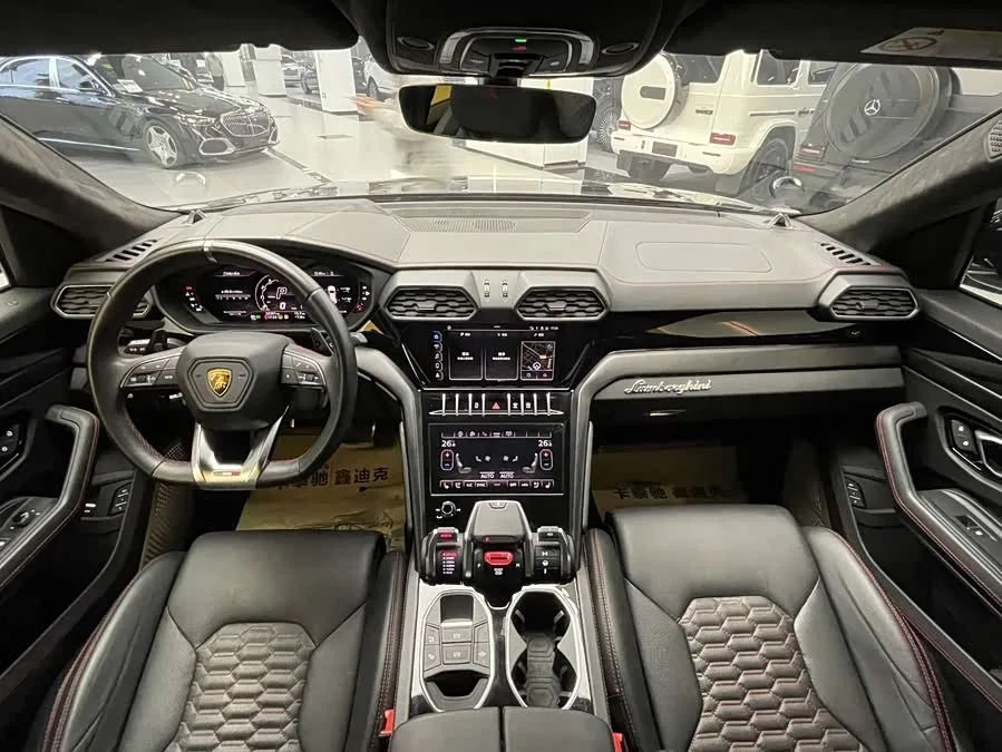Lamborghini Urus Urus 2021 4.0T V8 2023 — миниатюра 3