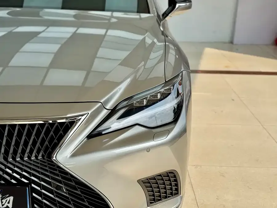 Lexus LS 2021 500h Excellence Edition 2022 — миниатюра 2