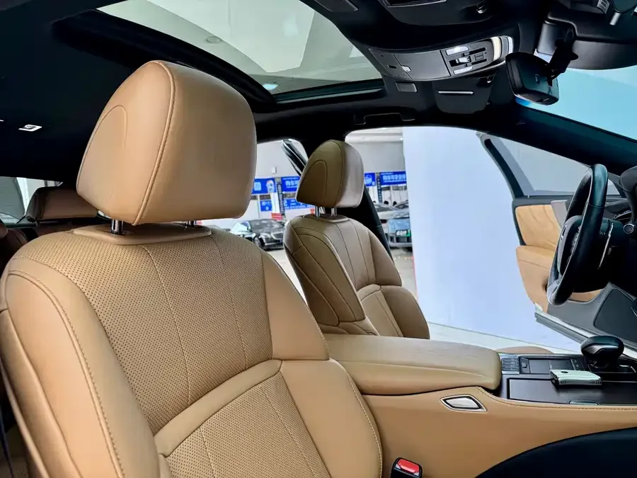 Lexus LS 2021 500h Excellence Edition 2022 — миниатюра 5
