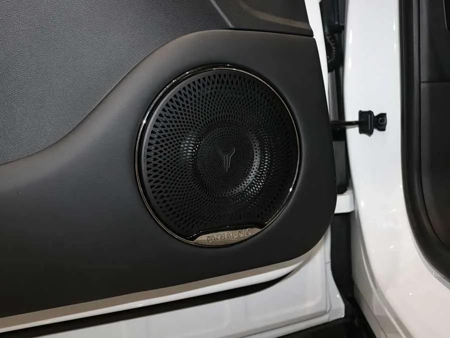 Voyah Lantu FREE VOYAH FREE 2025 318 318km RWD Touring Edition 2024 — миниатюра 2