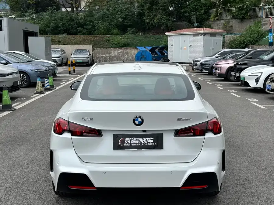 BMW 2 Series BMW 2 Series 2025 225L M Sports Package 2025 — миниатюра 2