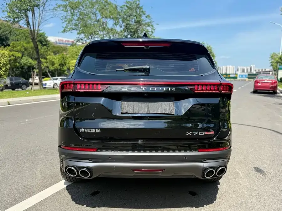 Jetour X70 Plus JETOUR X70 PLUS 2023 1.5T DCT Brave PLUS 7-seater 2023 — миниатюра 4