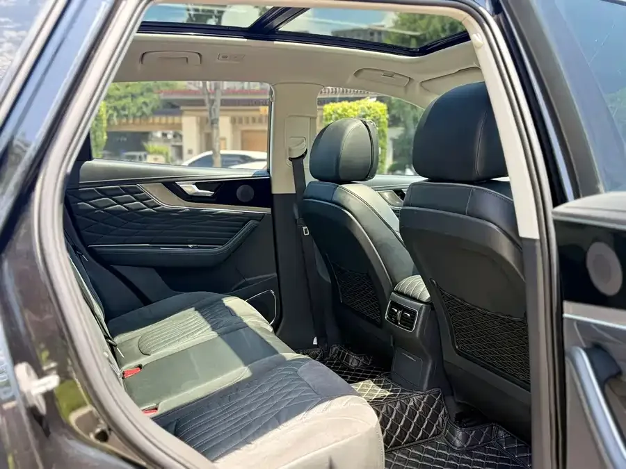 Hongqi HS5 Hongqi HS5 2022 2.0T Zhilian Flagship Edition 2023 — миниатюра 4
