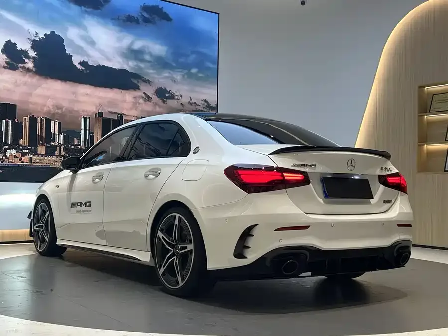 Mercedes-Benz A-Class AMG Mercedes-Benz A-Class AMG 2024 facelift AMG A 35 L 4MATIC 2024 — миниатюра 5