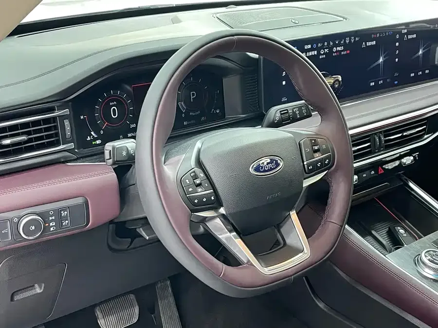 Ford Explorer Explorer 2023 EcoBoost 285 4WD Titanium Edition 6 Seaters 2024 — миниатюра 2