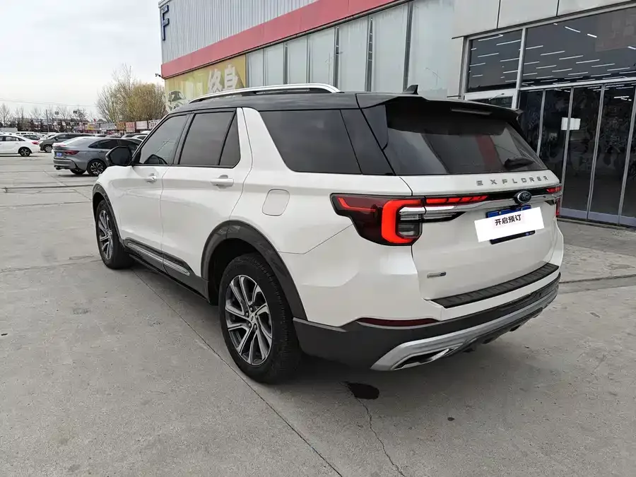 Ford Explorer Explorer 2023 EcoBoost 285 4WD Fashion Plus Edition 6 Seaters 2024 — миниатюра 3