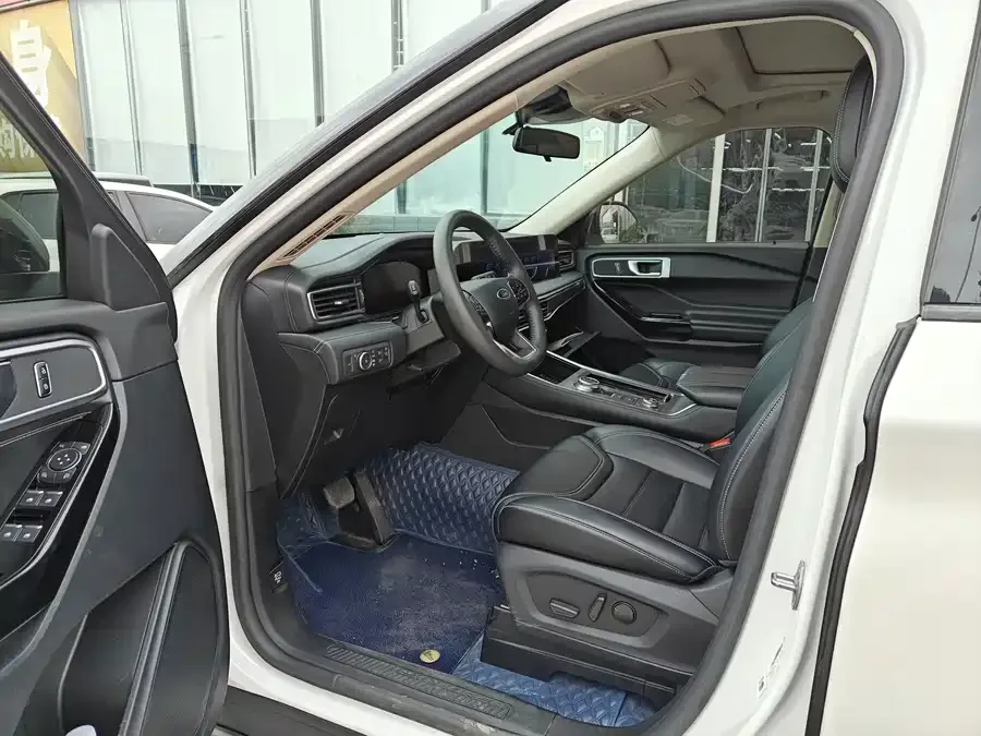 Ford Explorer Explorer 2023 EcoBoost 285 4WD Fashion Plus Edition 6 Seaters 2024 — миниатюра 4