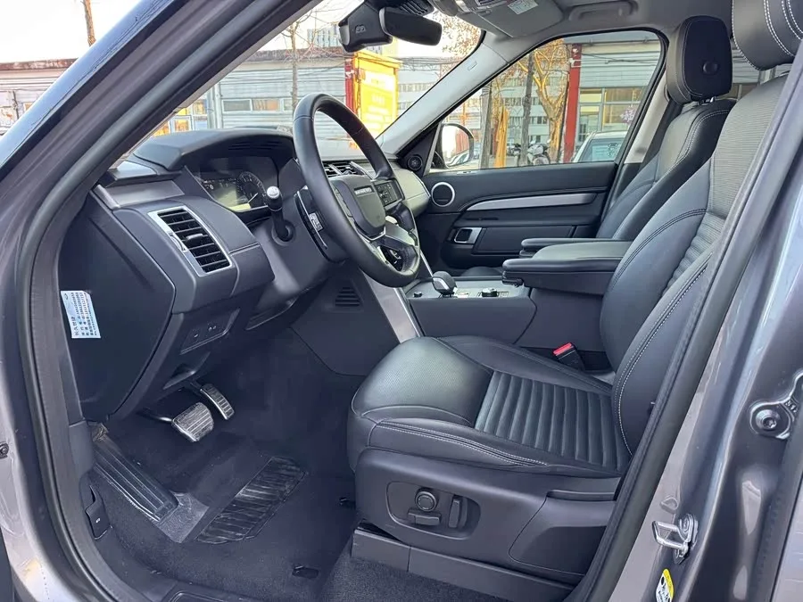 Land Rover finds 2023 facelift 360PS R-Dynamic S spotted 2023 — миниатюра 2