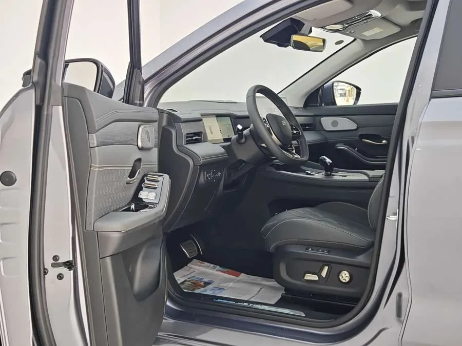 Jetour L9 Jetour Shanhai L9 2024 1.5TD 2DHT Max 5 Seaters 2025 — миниатюра 4