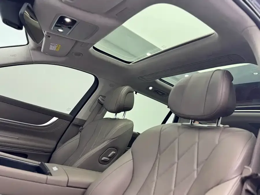AITO M9 M9 2024 Extended Range Ultra Edition 52kWh 6-seater Edition 2025 — миниатюра 4