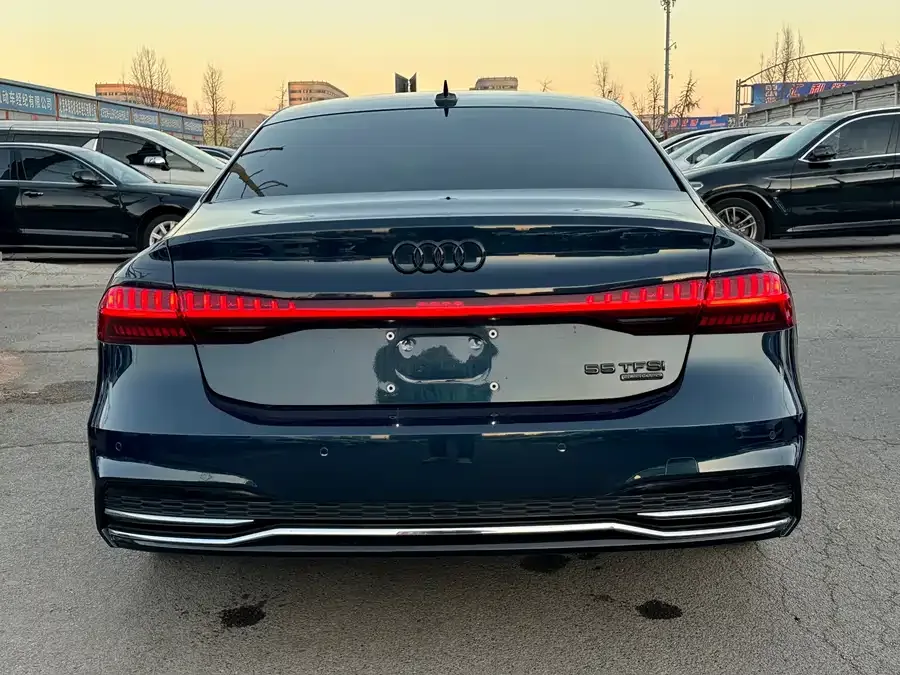 Audi A7L 2022 55 TFSI quattro S-line Jingyuan flow crystal package 2022 — миниатюра 5