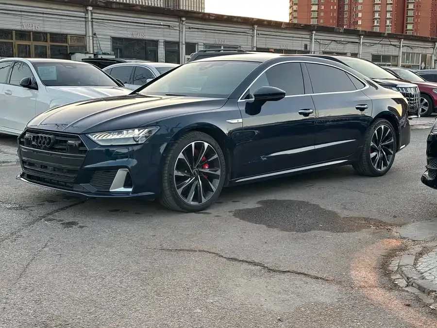 Audi A7L 2022