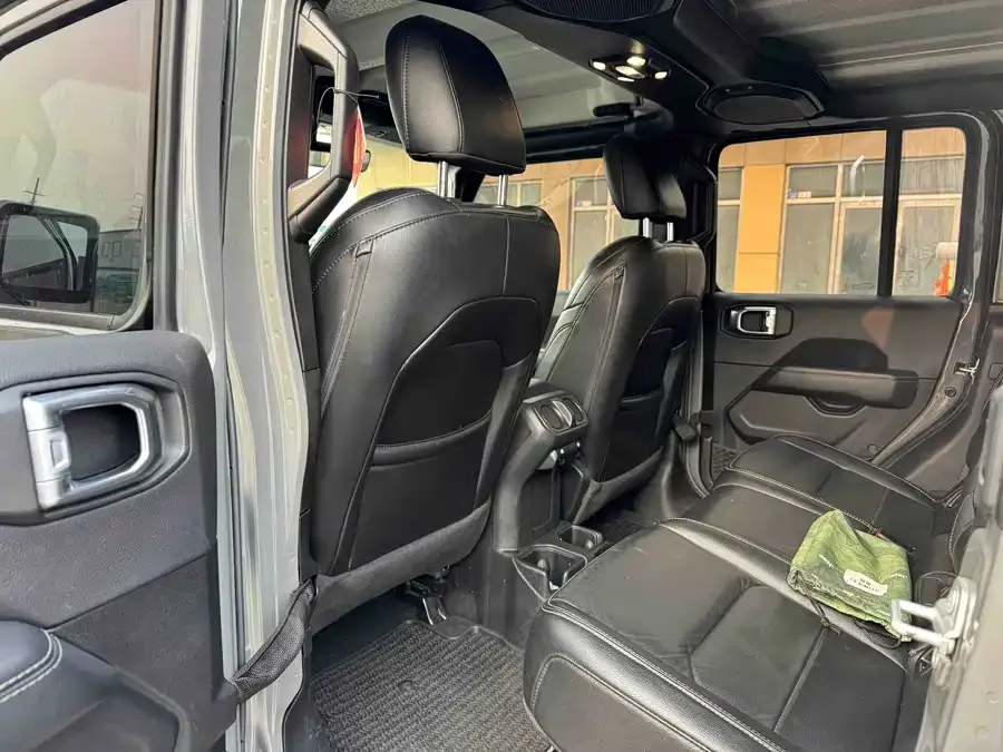 Jeep Gladiator Gladiator 2022 3.6L advance version 2022 — миниатюра 5
