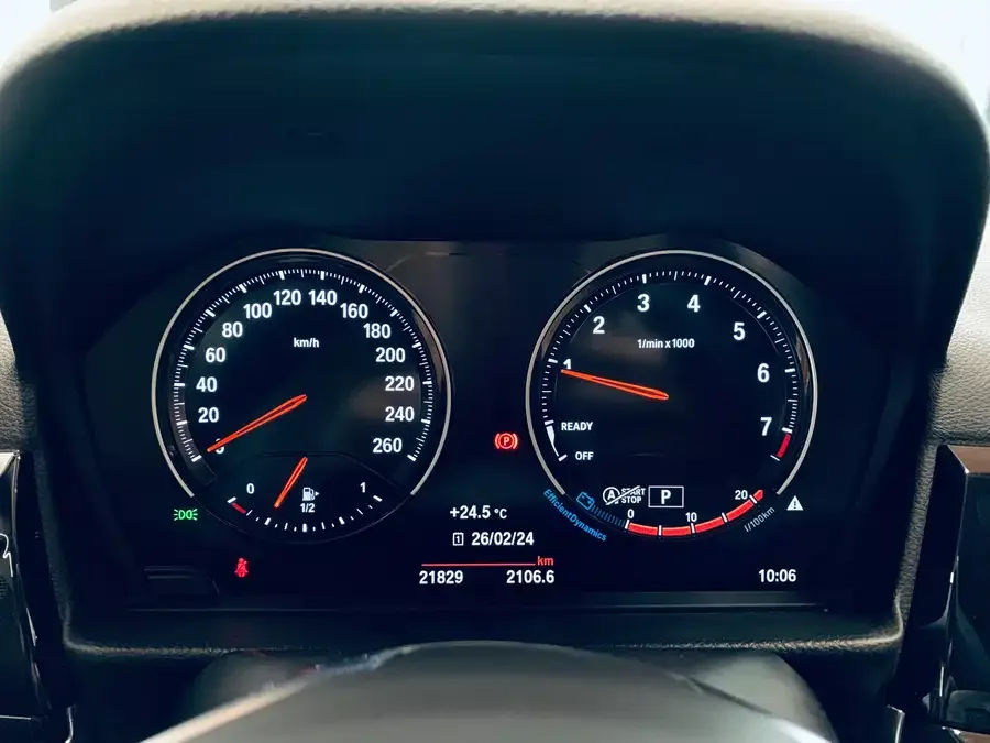 BMW 1 series BMW 1 Series 2022 120i M Sport Edition 2022 — миниатюра 2