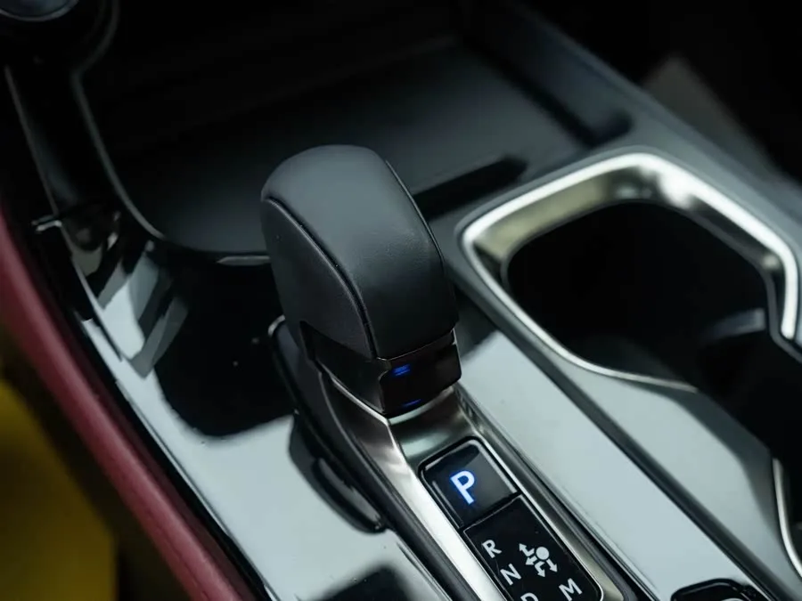 Lexus NX 2022 350h front-wheel drive Chuangyue Edition 2022 — миниатюра 3