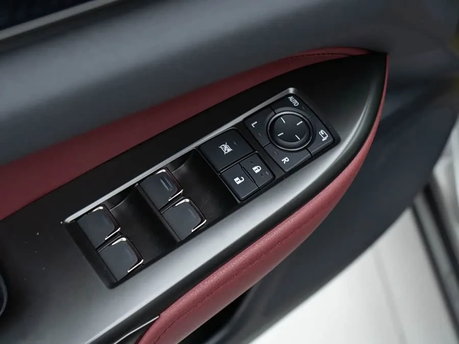 Lexus NX 2022 350h front-wheel drive Chuangyue Edition 2022 — миниатюра 4