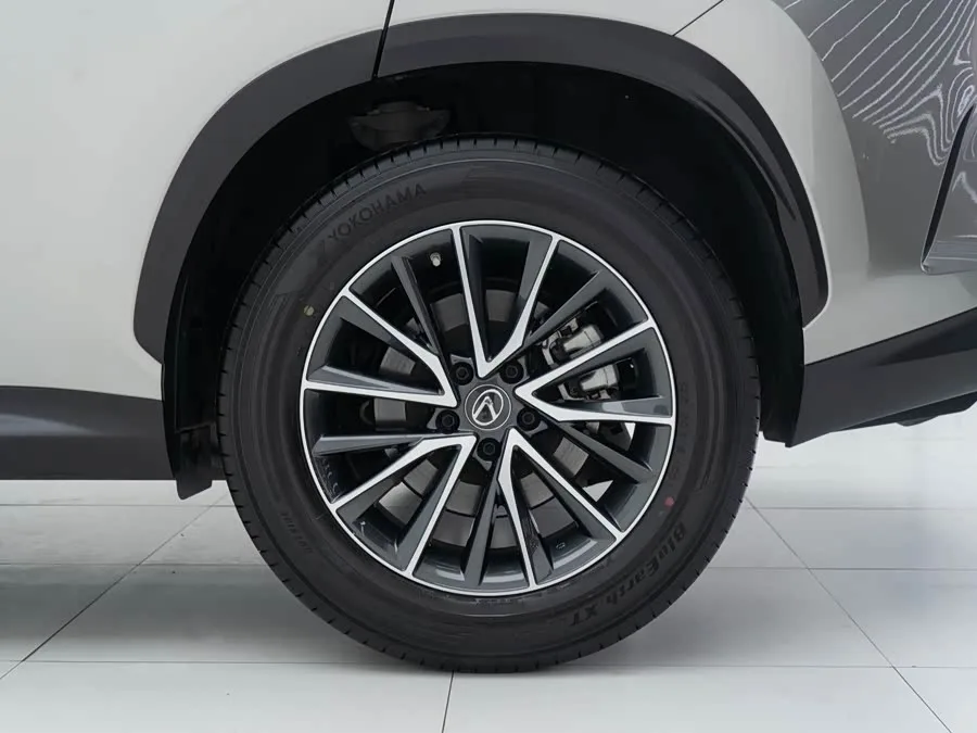 Lexus NX 2022 350h front-wheel drive Chuangyue Edition 2022 — миниатюра 5