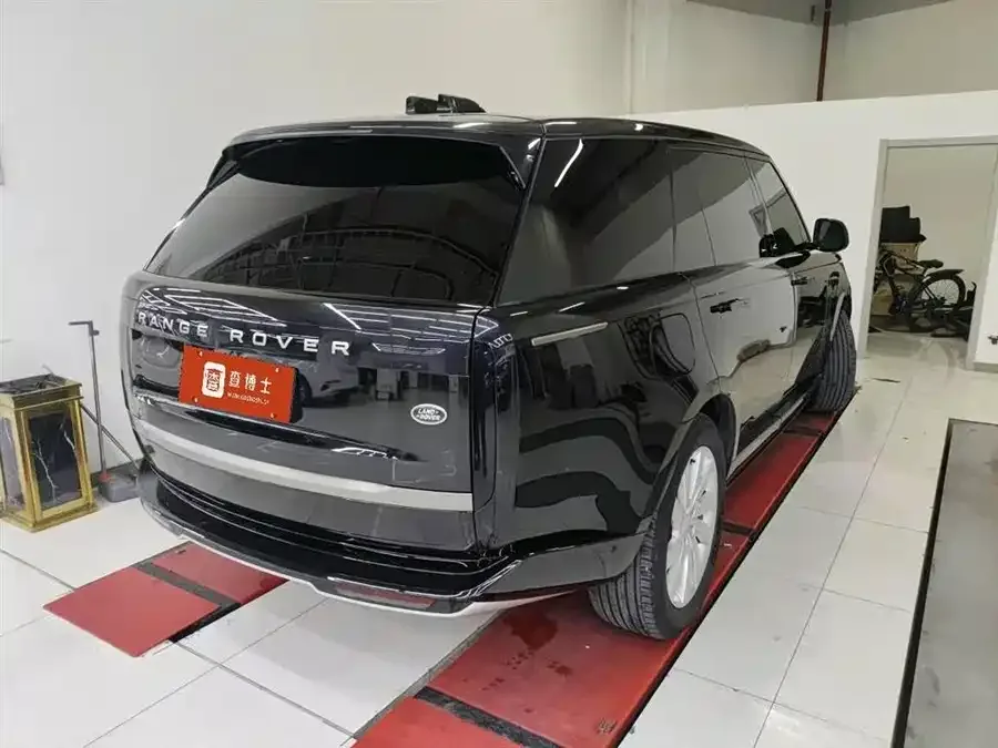 Land Rover Range Rover Range Rover 2025 3.0 L6 400PS Grand Edition 2025 — миниатюра 2