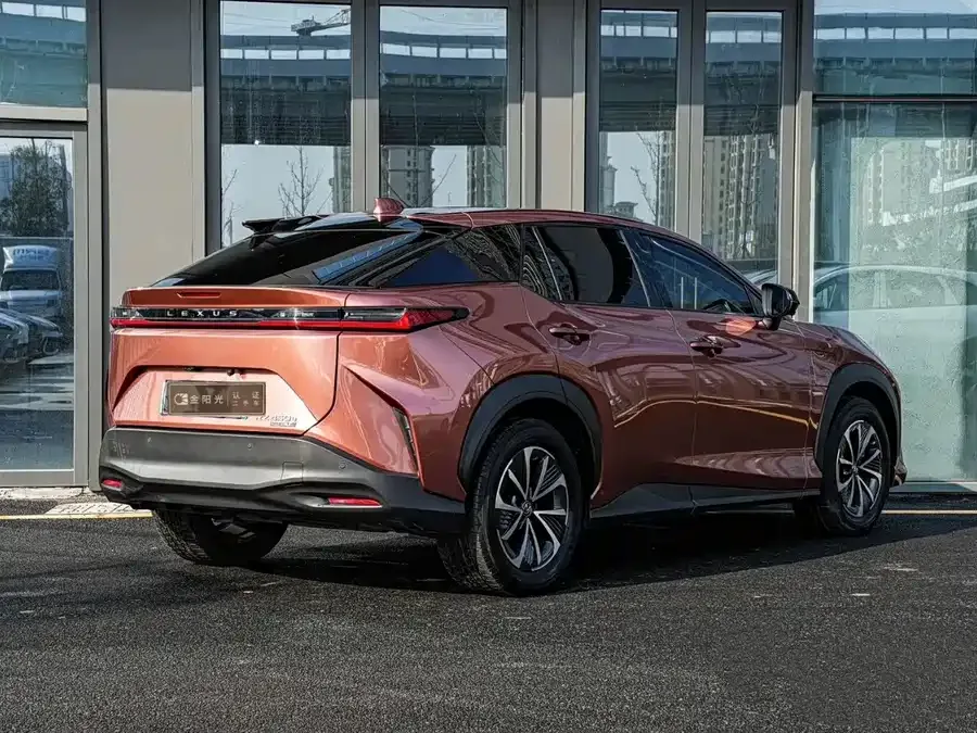 Lexus RZ 2023 450e 4WD Enjoy Edition 2023 — миниатюра 2