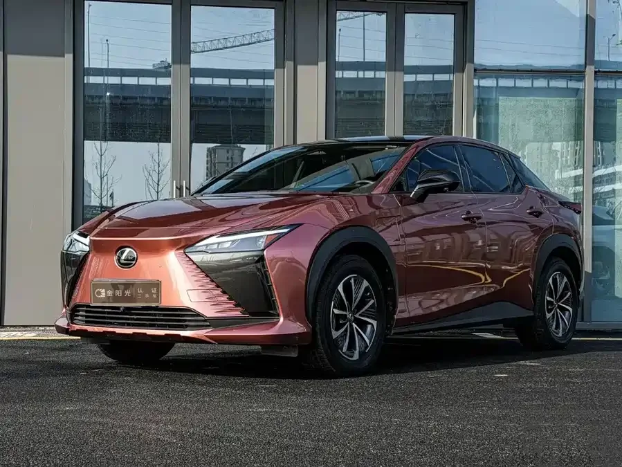 Lexus RZ 2023 450e 4WD Enjoy Edition 2023 — фото 1, купить с доставкой в Москву