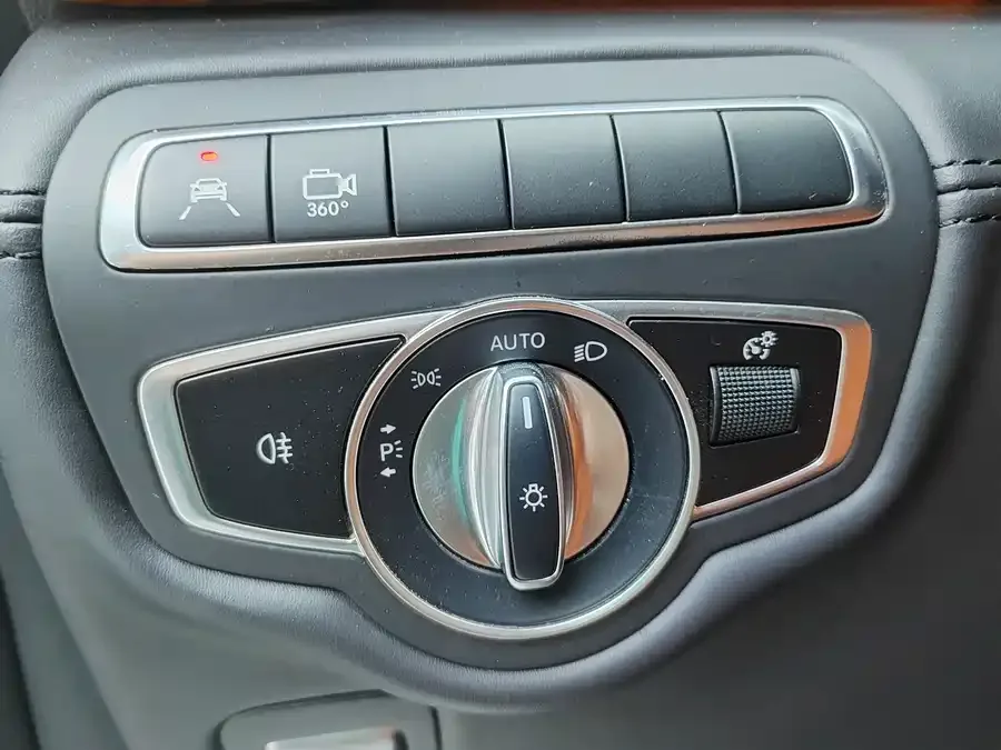 Mercedes-Benz Class V Mercedes-Benz V-Class 2021 V 260 L Long Wheelbase Luxury Edition 2024 — миниатюра 3
