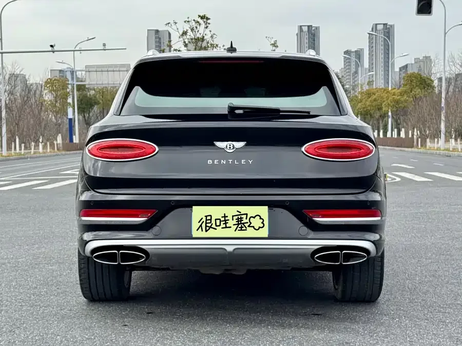 Bentley Bentayga Bentayga 2023 4.0T V8 Long Wheelbase Yadu Edition 2023 — миниатюра 5
