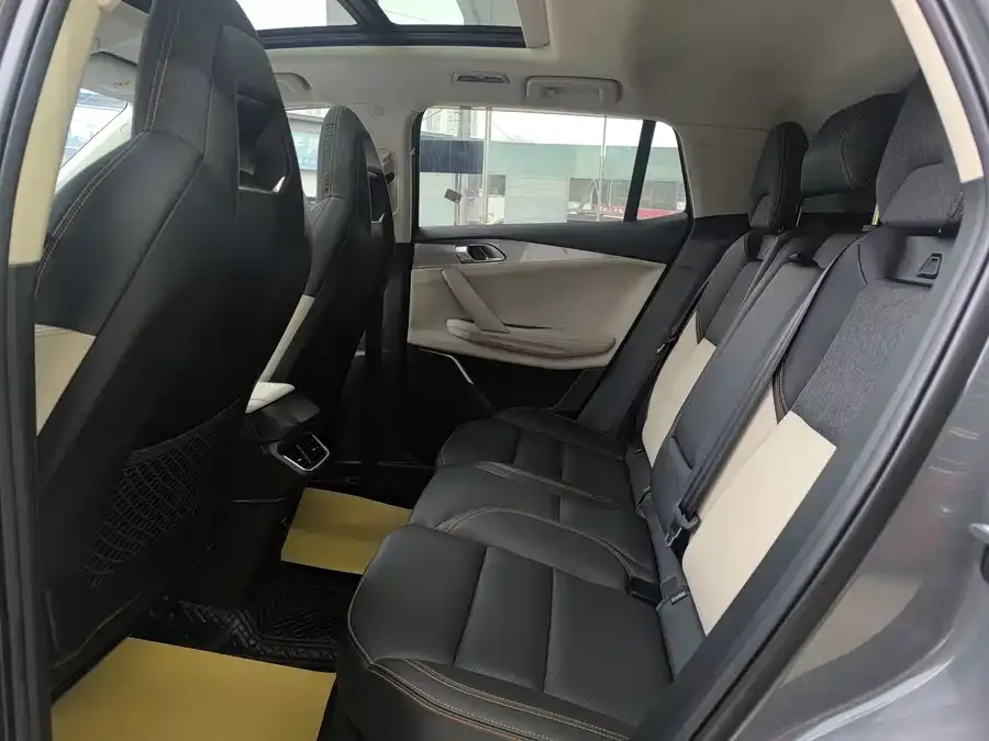 Lynk & Co 06 Lynk & Co 06 2023 Remix 1.5T Plus 2023 — миниатюра 5