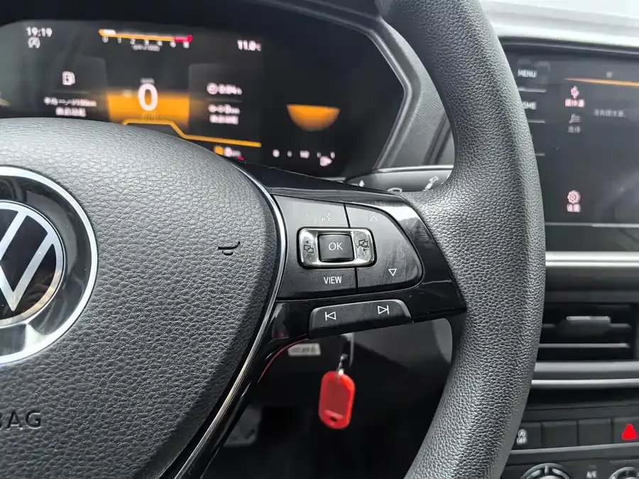 Volkswagen Tukai (T-Cross) Tukai 2023 facelift 1.5L automatic fashion version 2026 — миниатюра 3
