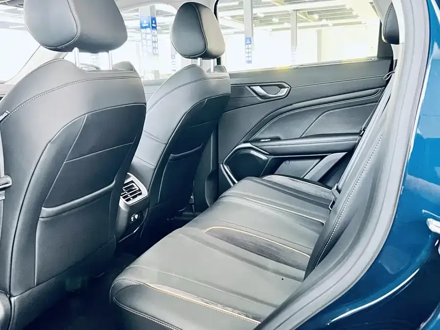 WEY Latte DHT-PHEV Weipai Latte DHT-PHEV 2022 1.5T 4WD Super Cup 2024 — миниатюра 4