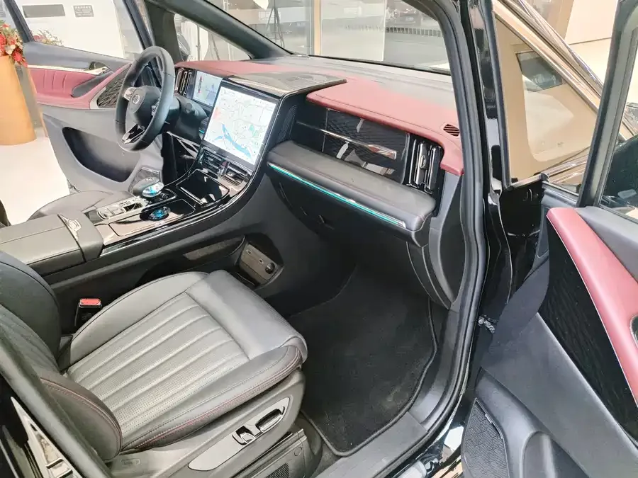 GAC Trumpchi E9 Trumpchi E9 2024 E9 Technology Care Edition 2026 — миниатюра 3