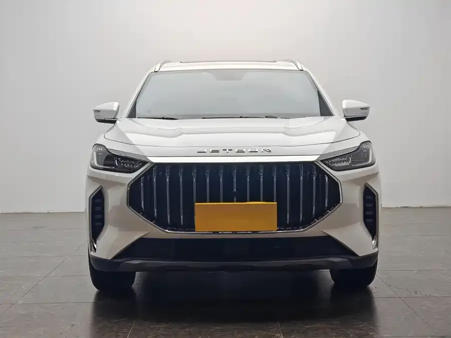 Jetour X70 Plus JETOUR X70 PLUS 2024 Champion Edition 1.5T DCT Champion MAX+ 5 Seaters 2024 — миниатюра 2