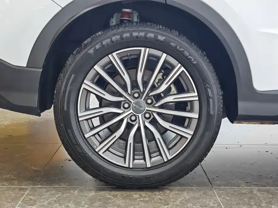 Jetour X70 Plus JETOUR X70 PLUS 2024 Champion Edition 1.5T DCT Champion MAX+ 5 Seaters 2024 — миниатюра 3