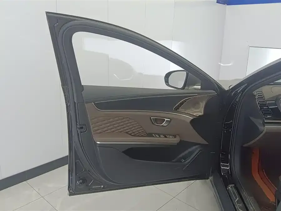 BYD Second-hand Han 2022 DM-i 121KM Premium Edition 2022 — миниатюра 4