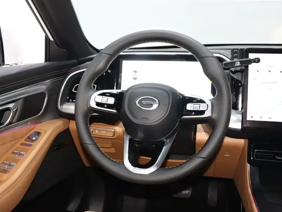 GAC Trumpchi GS8 Trumpchi GS8 2025 Pilot Series 2.0TGDI 2WD Luxury Edition 5 Seaters 2025 — миниатюра 4