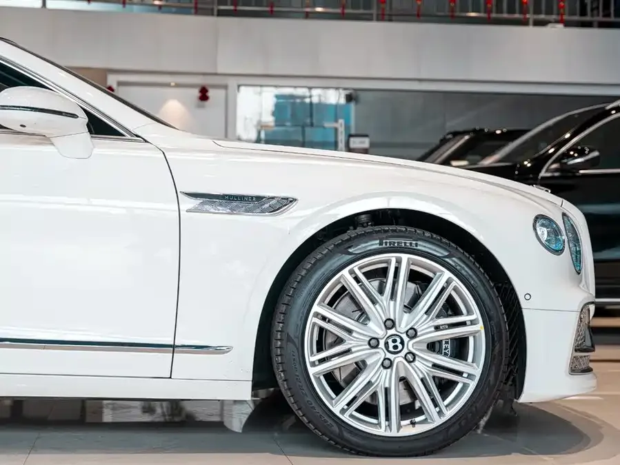 Bentley Flying Spur PHEV Mercedes-Benz Plug-in Hybrid 2024 2.9T V6 Hybrid 2024 — миниатюра 2