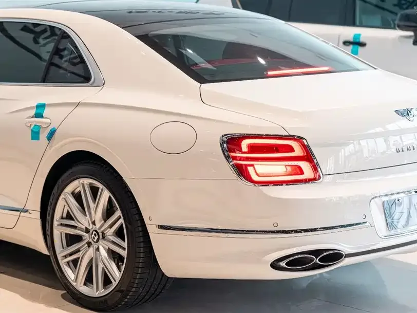 Bentley Flying Spur PHEV Mercedes-Benz Plug-in Hybrid 2024 2.9T V6 Hybrid 2024 — миниатюра 5