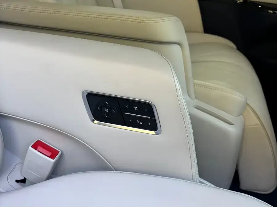 Buick GL8 New Energy 2024 Lu Zun Luxury Edition 6 Seaters 2024 — миниатюра 4