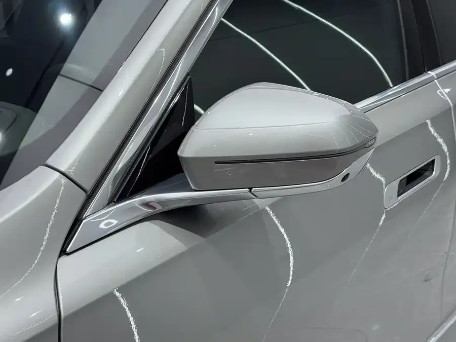 BMW i7 2023 eDrive50L Exclusive Luxury Package 2023 — миниатюра 2