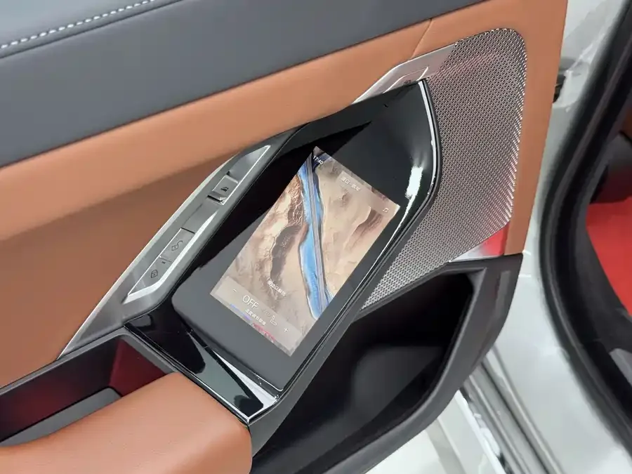 BMW i7 2023 eDrive50L Exclusive Luxury Package 2023 — миниатюра 5