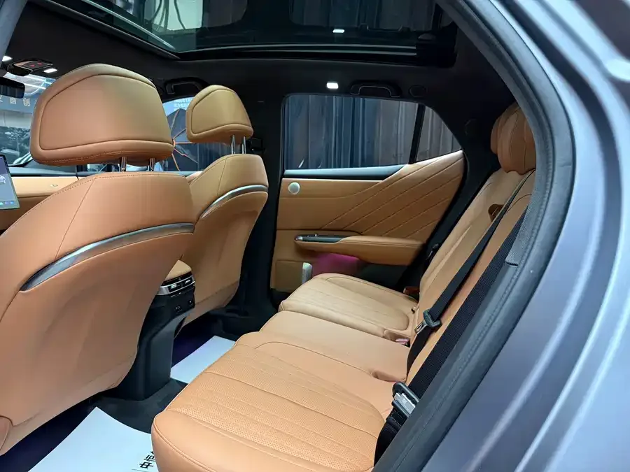 Changan E07 2025 Pure Electric Four-Wheel Drive 90kWh Grand Edition 2026 — миниатюра 5