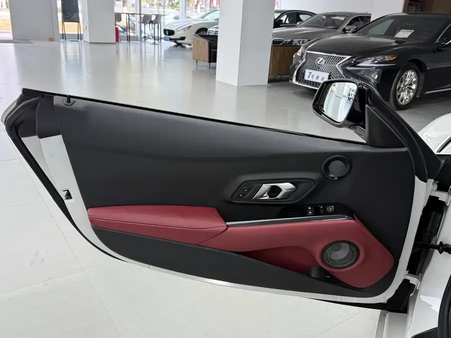 Toyota Supra Supra 2022 GR SUPRA 3.0T standard model 2022 — миниатюра 3