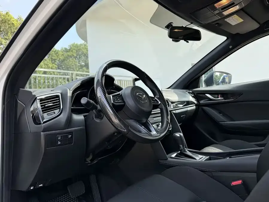 Mazda CX-4 2021 2.0L Automatic 2WD Blue Sky Vitality Edition 2022 — миниатюра 2